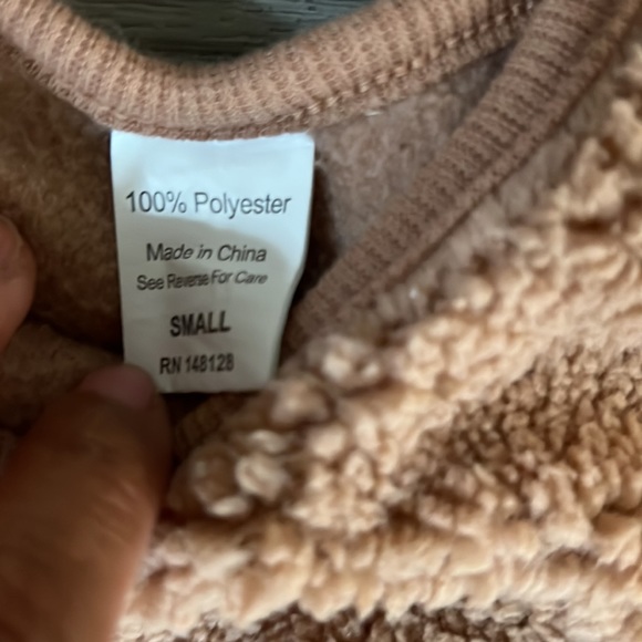 Fuzzy Crop Top Dusty Rose Size small - Picture 2 of 3